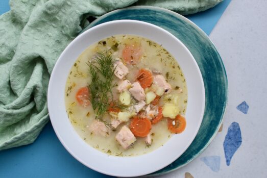 Lohikeitto fińska zupa z łososia