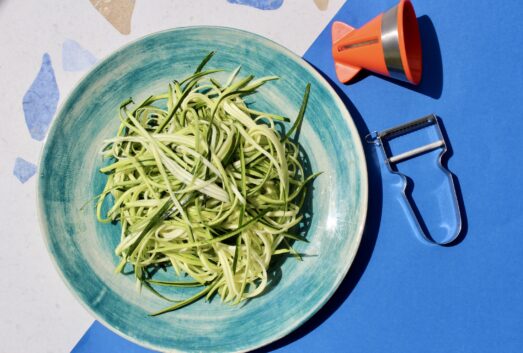 jak zrobić makaron z cukinii przepisy-Dietomix