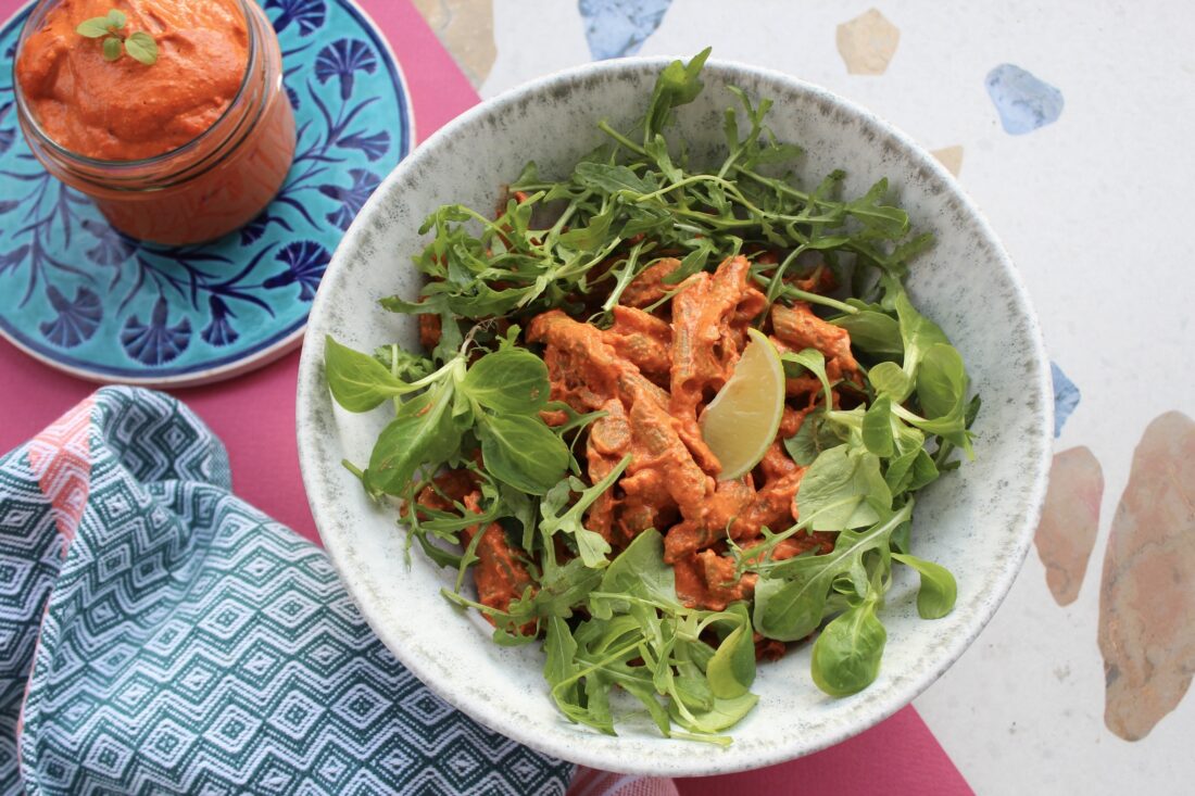 Makaron penne z zielonego groszku z pesto calabrese