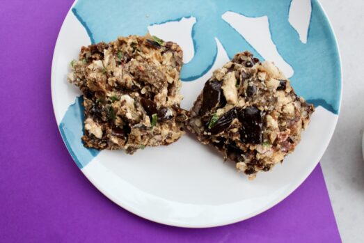 Pasta z pieczonego bakłażana i śliwek